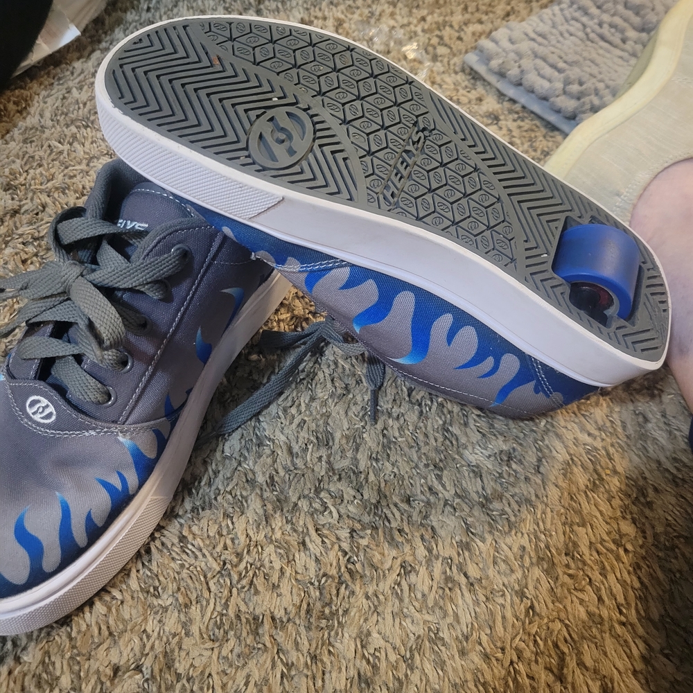 Heelys Gray and Blue Flame Sneakers